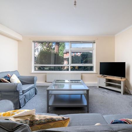 Redhill Surrey 2 Bedroom Pet Friendly Apartment By Sublime Stays المظهر الخارجي الصورة